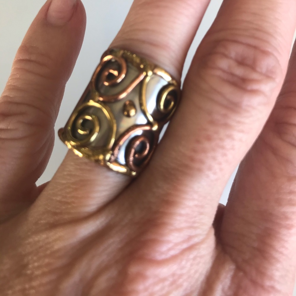 Anju tricolor adjustable ring